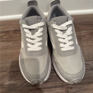 DV by Dolce Vita Gray and White Sneakers